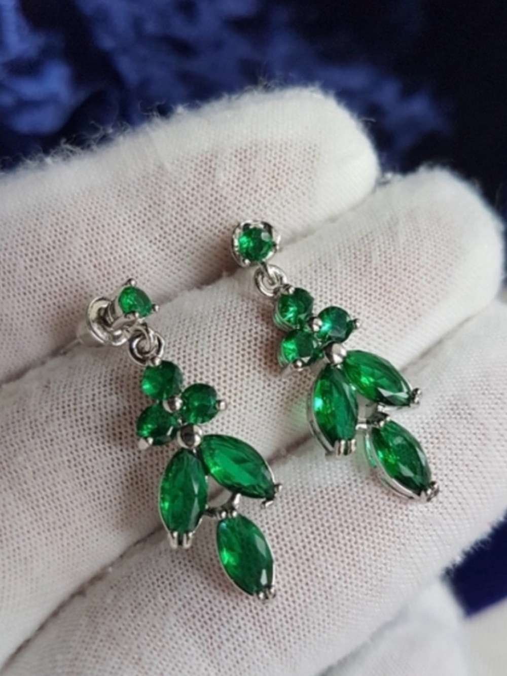 Swarovski Elements Emerald Green Marquis Teardrop Leaf Earrings NEW